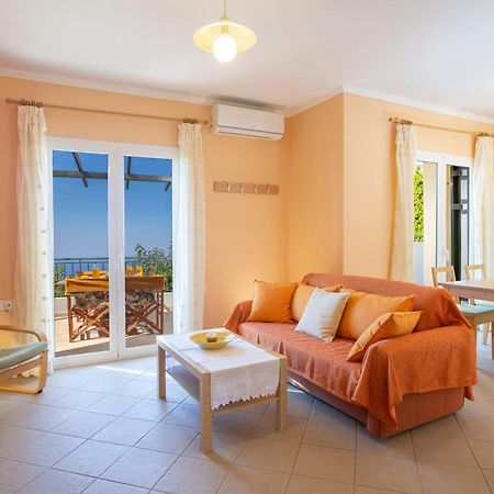 Natura Villas Drymon Bagian luar foto