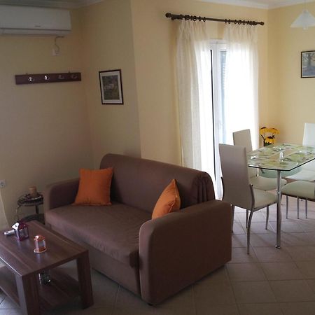 Natura Villas Drymon Bagian luar foto