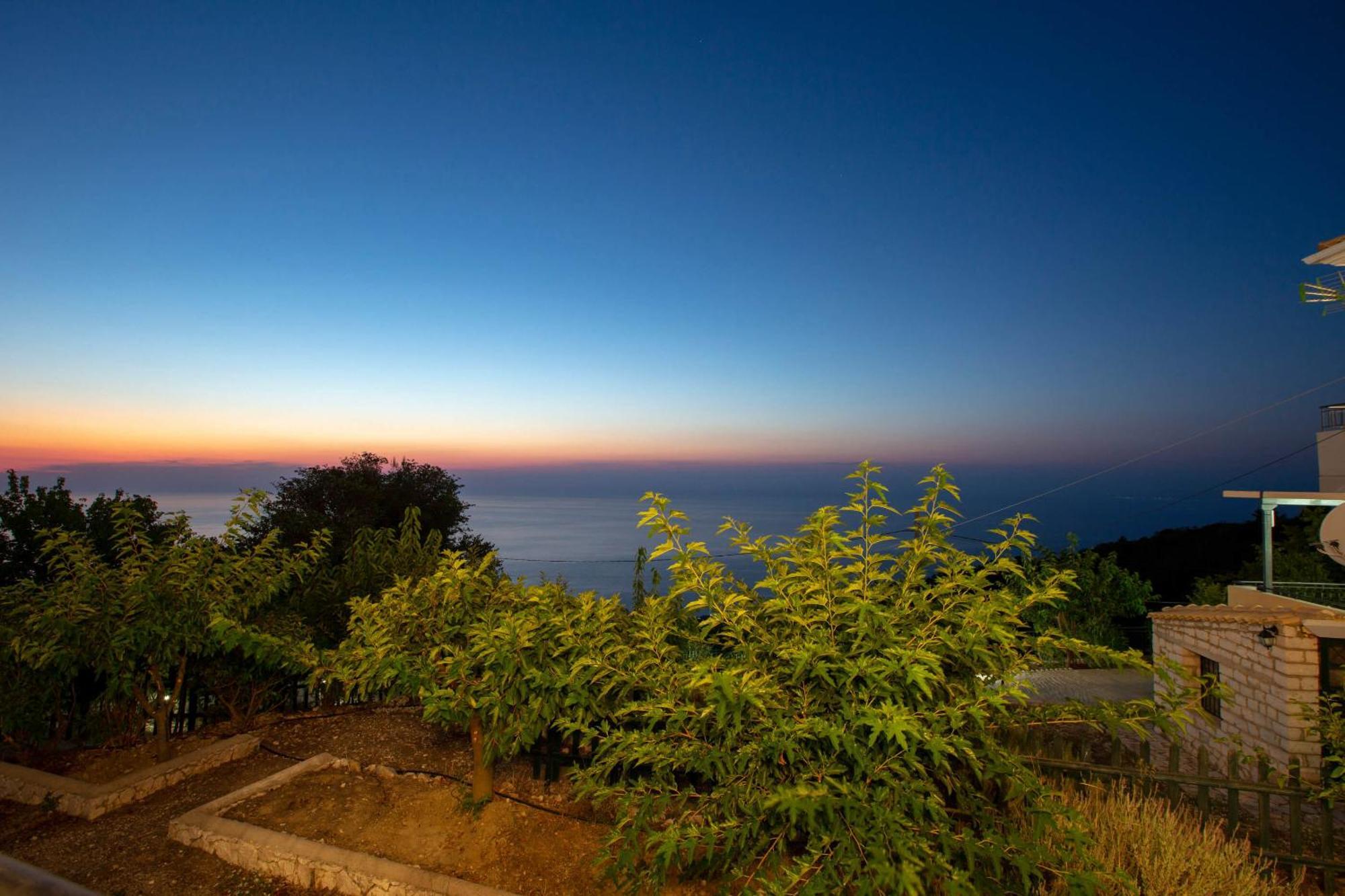 Natura Villas Drymon Bagian luar foto