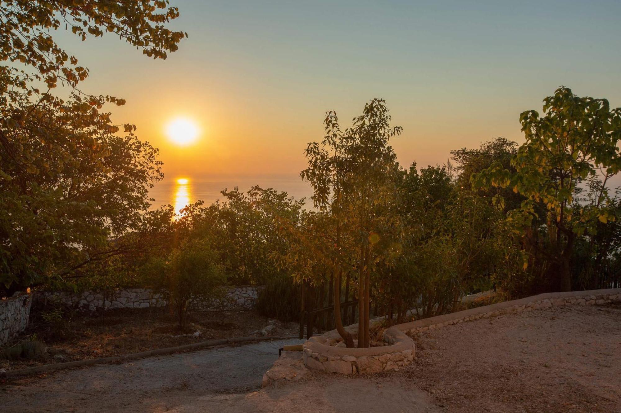 Natura Villas Drymon Bagian luar foto